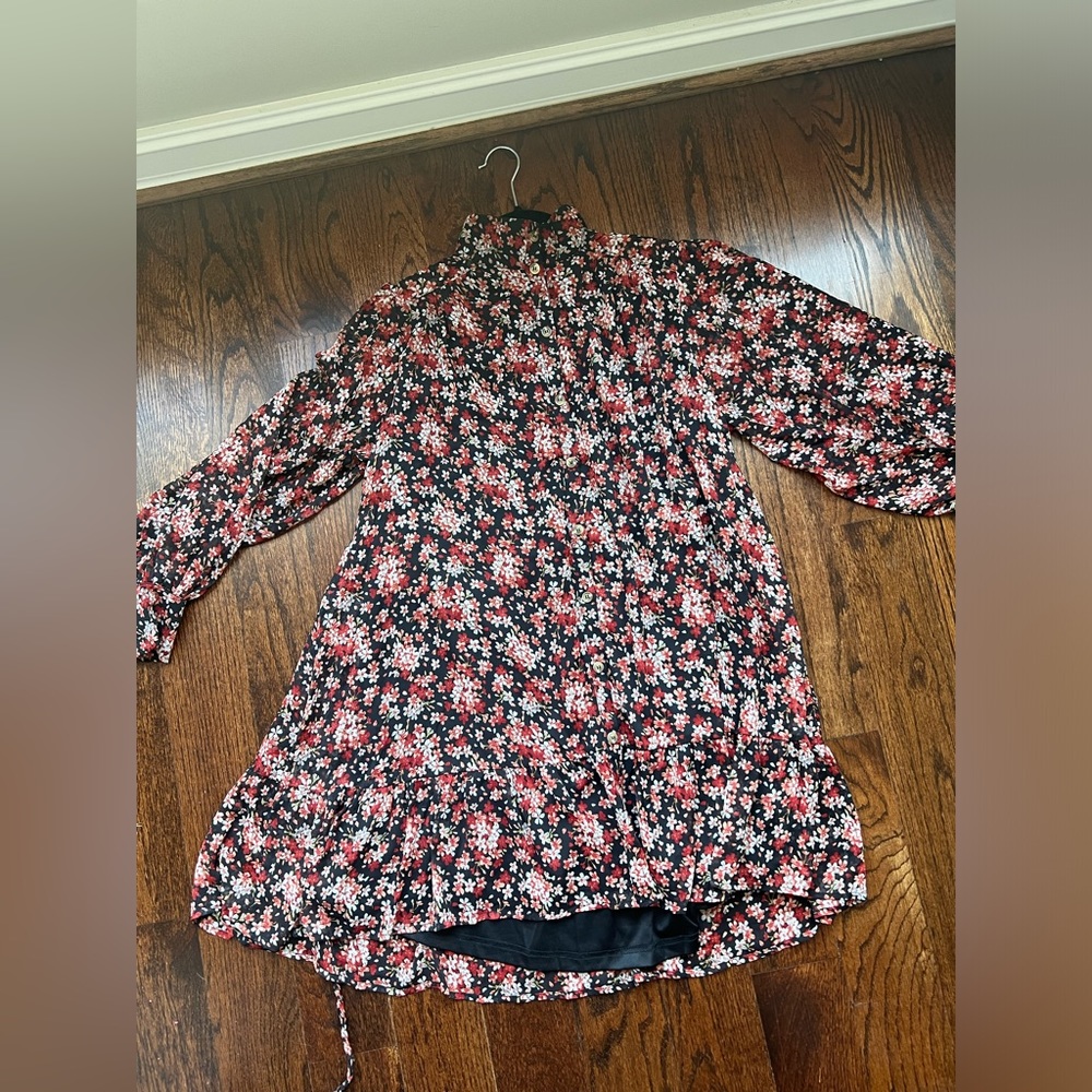 Women’s floral flowy dress